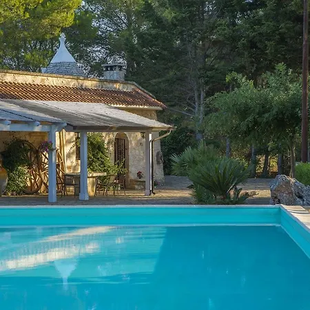 Trullo Argento Villa *